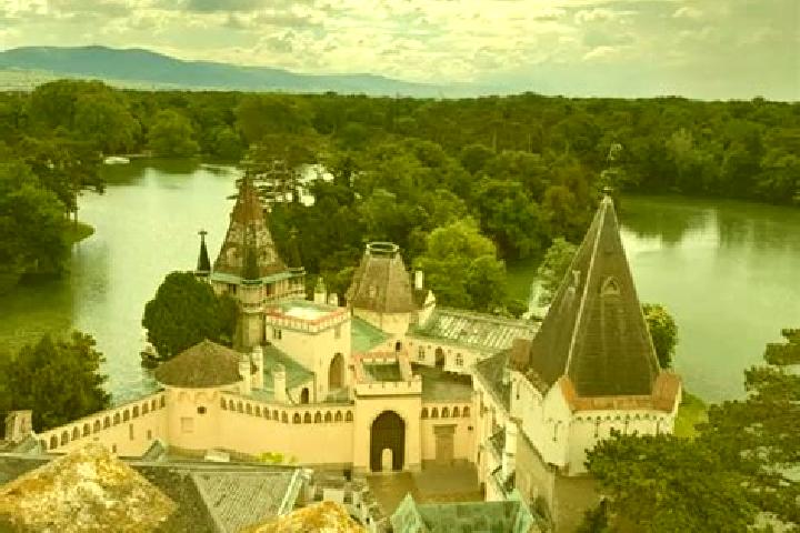 Escorts Laxenburg, Austria — Local Companions
