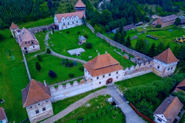 Escorts Lazarea, Romania — Local Companions