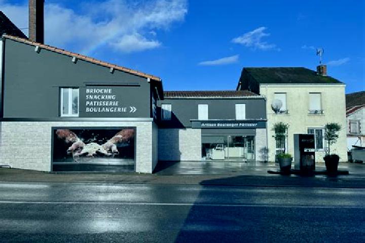 Escorts Le Boupere, France — Local Companions