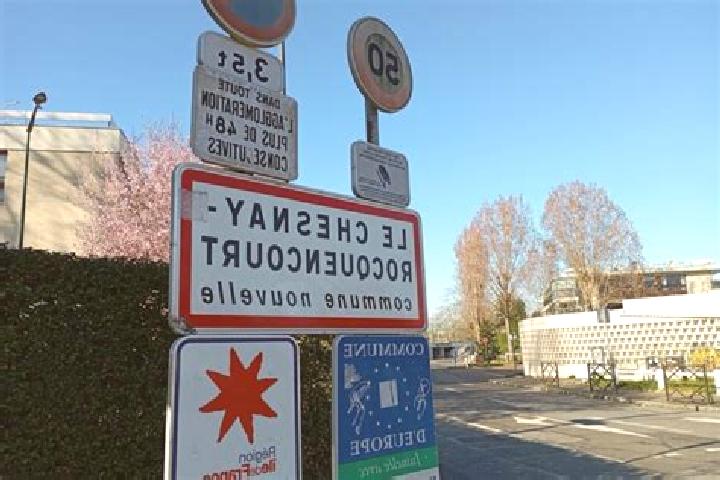 Escorts Le Chesnay, France — Local Companions
