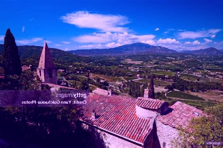 Escorts Le Crestet, France — Local Companions