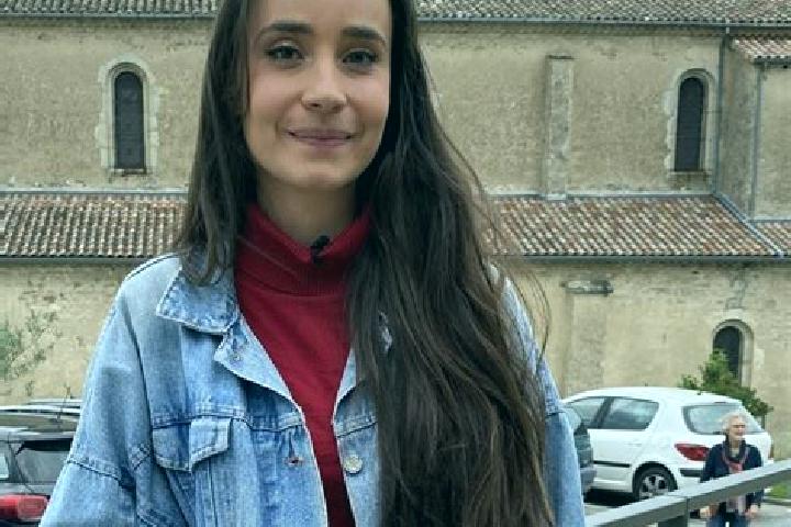 Escorts Les Assions, France — Local Companions