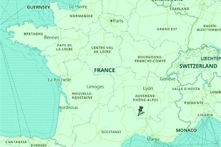 Escorts Les Loges, France — Local Companions