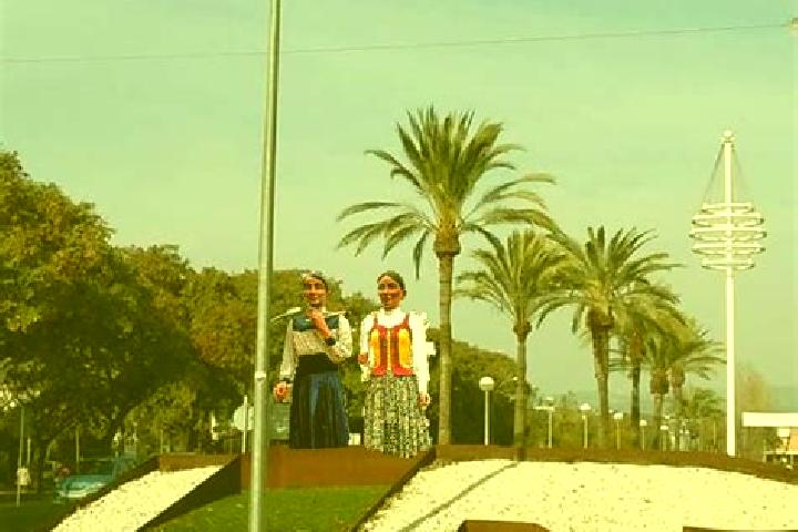 Escorts les Roquetes, Spain — Local Companions
