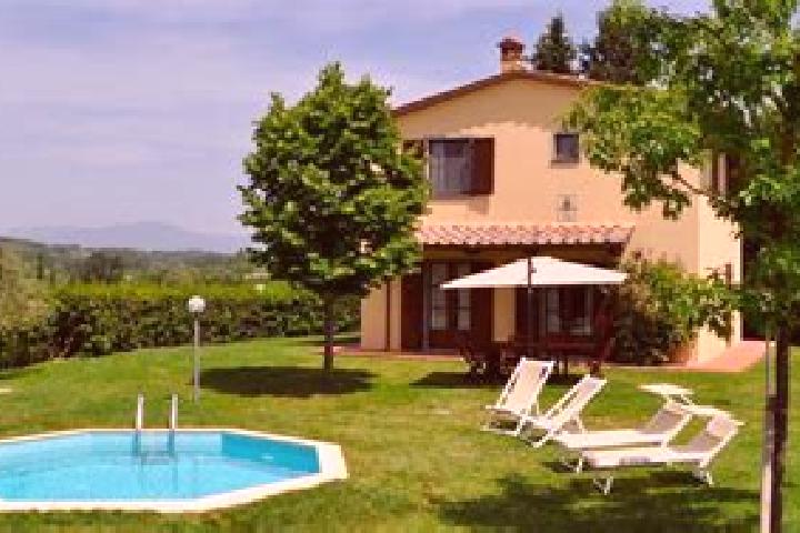 Escorts Lessona, Italy — Local Companions