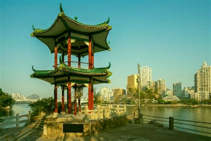 Escorts Liangting, China — Local Companions