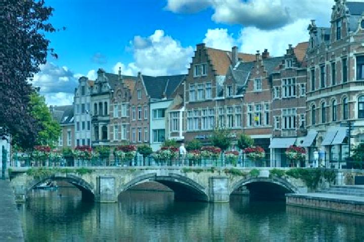 Escorts Lier, Belgium — Local Companions