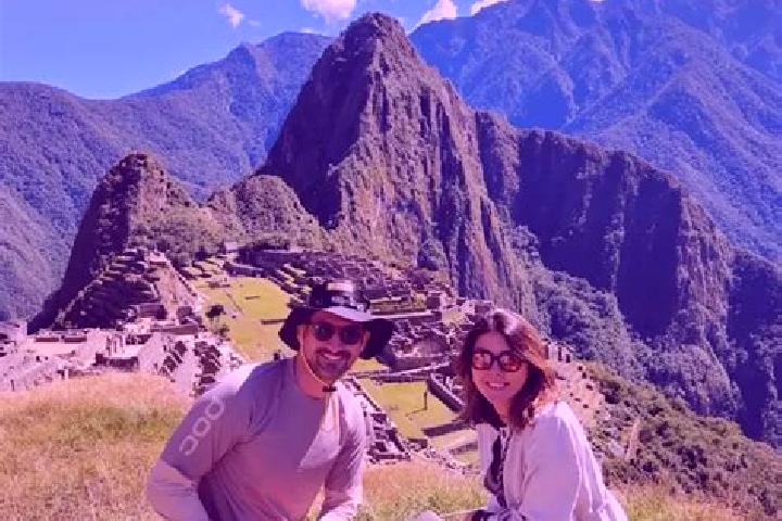 Escorts Limoncarro, Peru — Local Companions