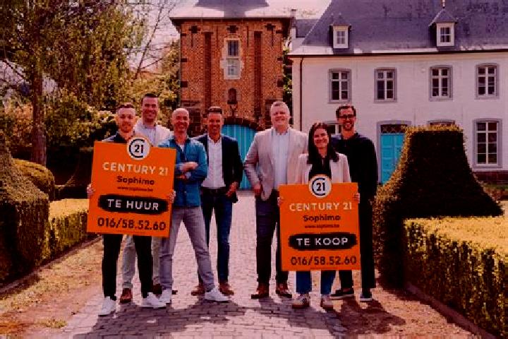 Escorts Linden, Belgium — Local Companions