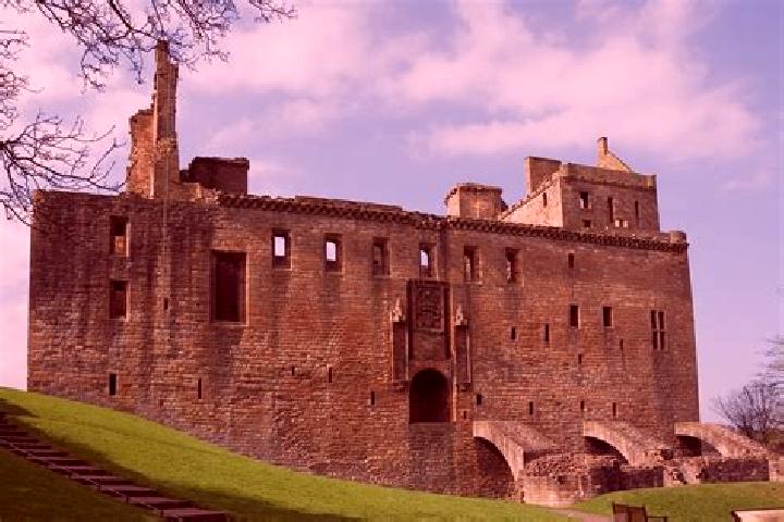 Escorts Linlithgow, United Kingdom — Local Companions