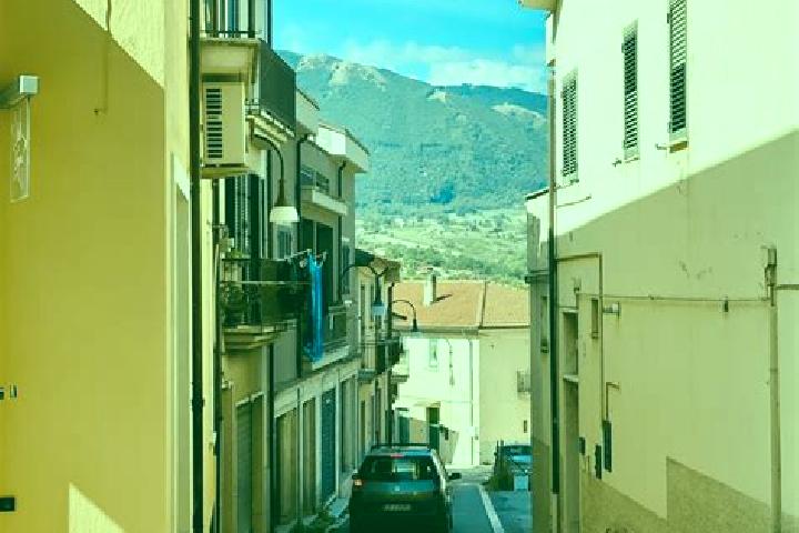 Escorts Lioni, Italy — Local Companions