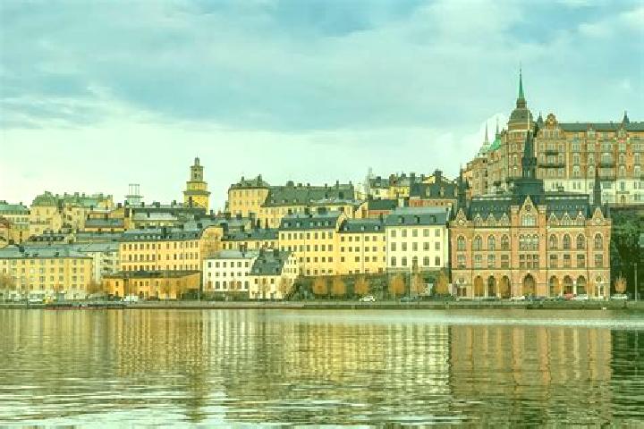 Escorts Loeberoed, Sweden — Local Companions