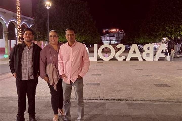 Escorts Lomas de Abasolo, Mexico — Local Companions