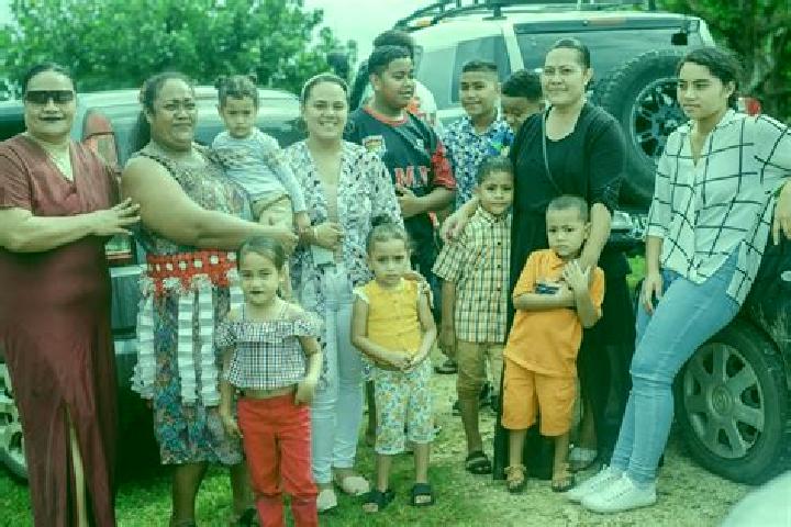 Escorts Longomapu, Tonga — Local Companions
