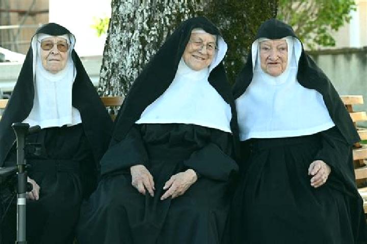 Escorts Loretto, Austria — Local Companions