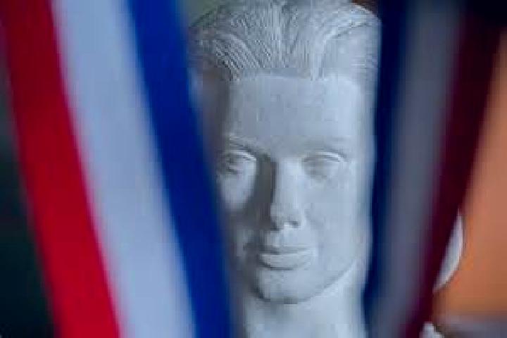 Escorts Lorgies, France — Local Companions