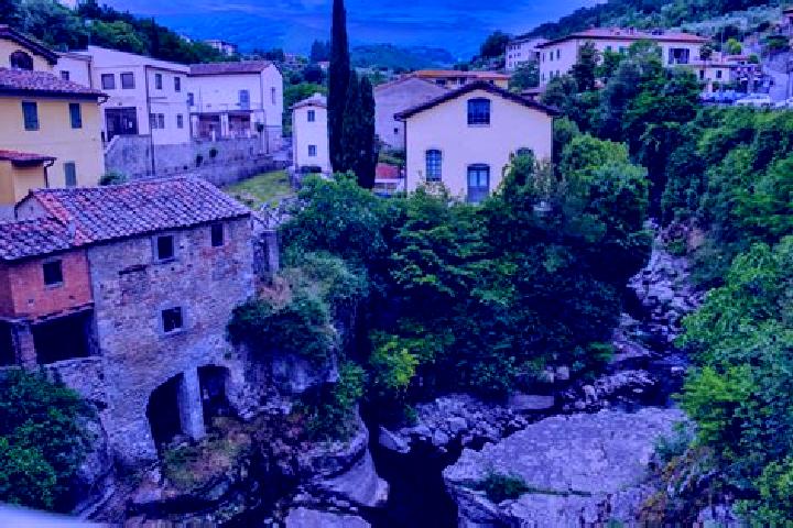 Escorts Loro Ciuffenna, Italy — Local Companions