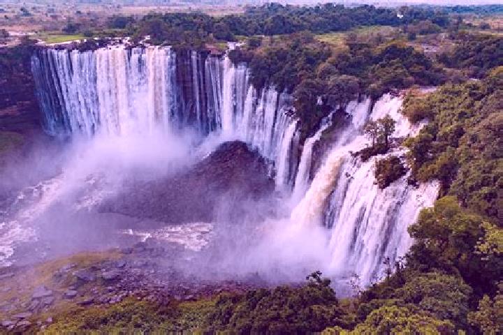 Escorts Lucala, Angola — Local Companions