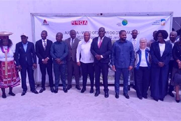 Escorts Lucunga, Angola — Local Companions