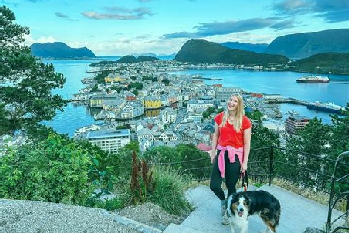 Escorts Lysaker, Norway — Local Companions