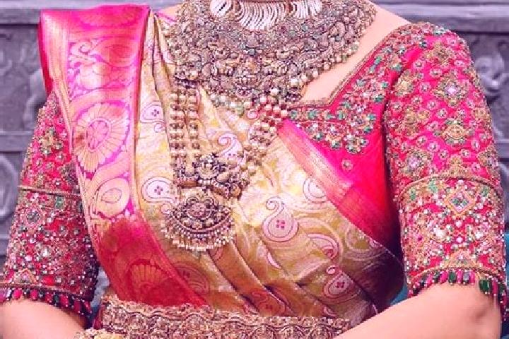Escorts Magam, India — Local Companions