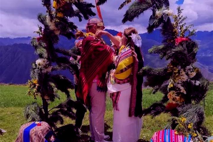 Escorts Manchaybamba, Peru — Local Companions
