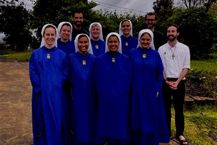 Escorts Manhac, France — Local Companions