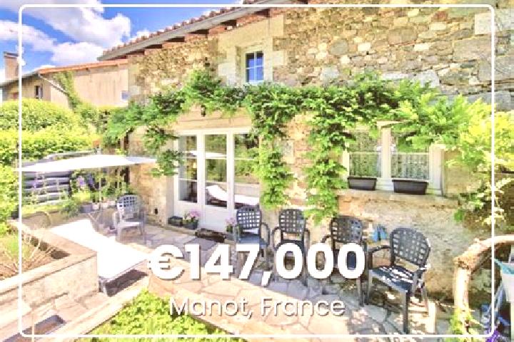 Escorts Manot, France — Local Companions