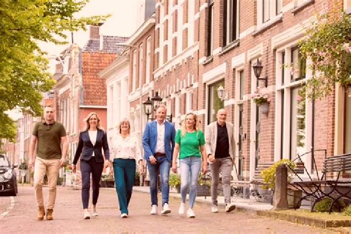 Escorts Mantgum, Netherlands — Local Companions