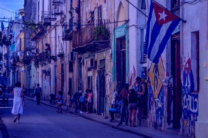 Escorts Manzanillo, Cuba — Local Companions