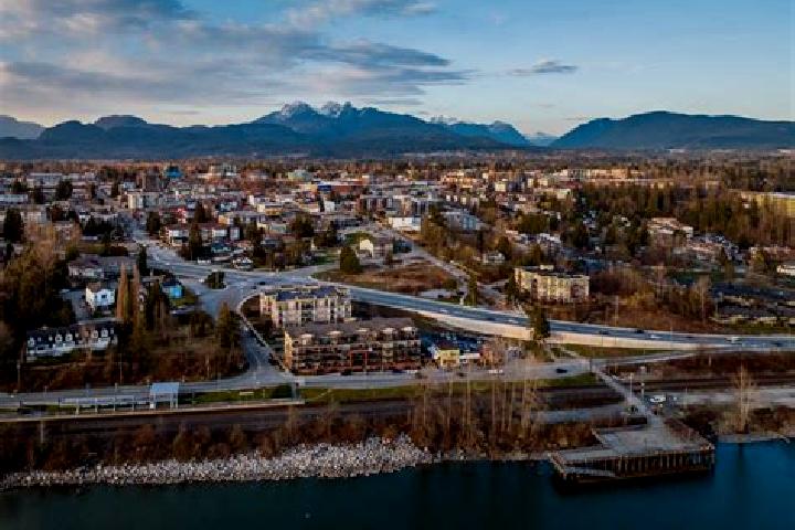 Escorts Maple Ridge, Canada — Local Companions