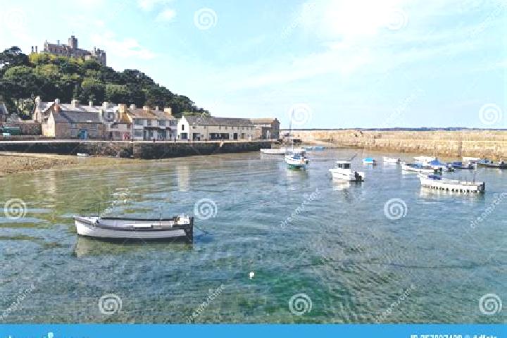 Escorts Marazion, United Kingdom — Local Companions