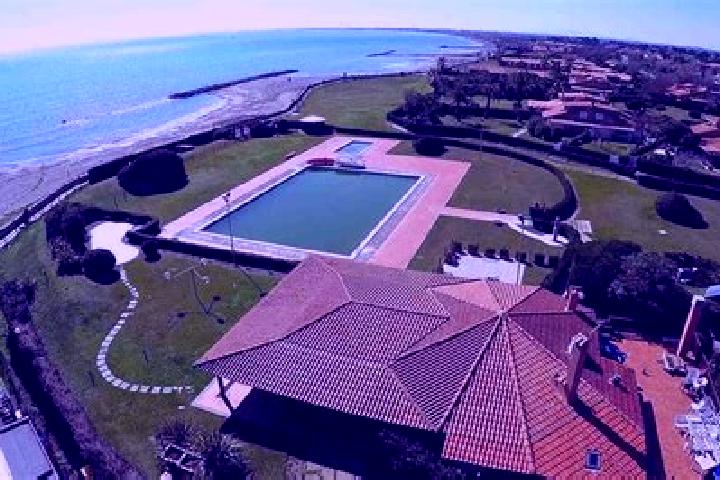Escorts Marina San Nicola, Italy — Local Companions