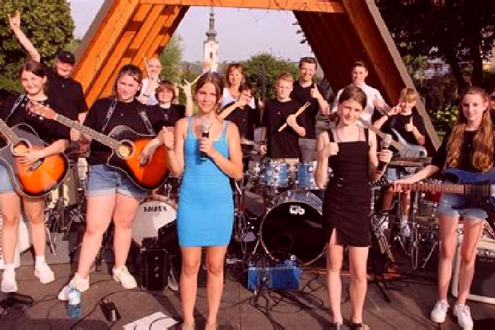 Escorts Markt Allhau, Austria — Local Companions