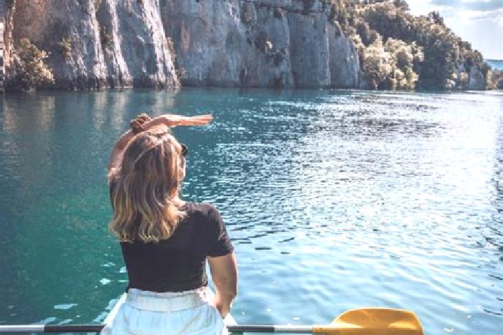 Escorts Marseille 11, France — Local Companions