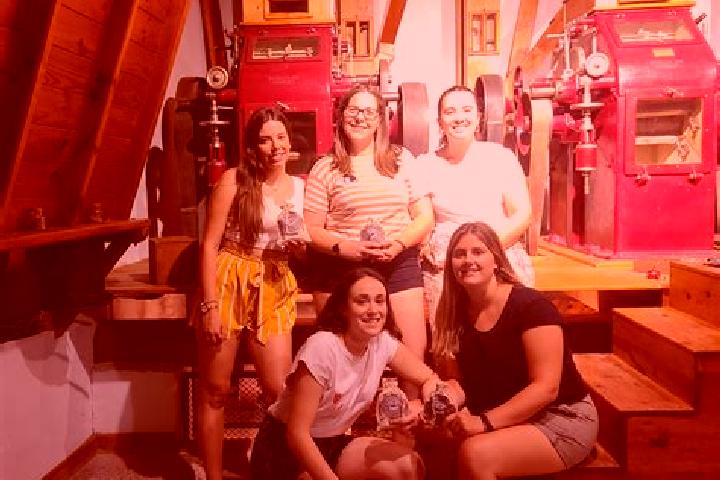Escorts Mas de las Matas, Spain — Local Companions