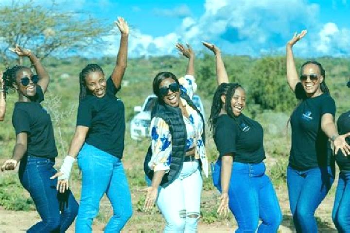 Escorts Matuu, Kenya — Local Companions