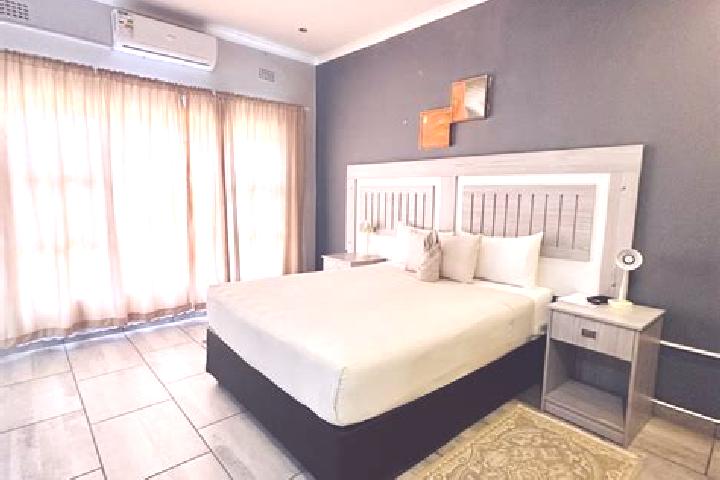 Escorts Maun, Botswana — Local Companions