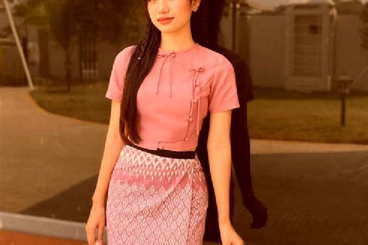 Escorts Mawlamyinegyunn, Myanmar — Local Companions