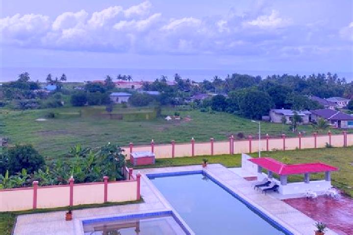 Escorts Mbini, Equatorial Guinea — Local Companions