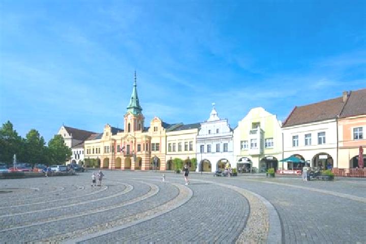 Escorts Melnik, Czech Republic — Local Companions