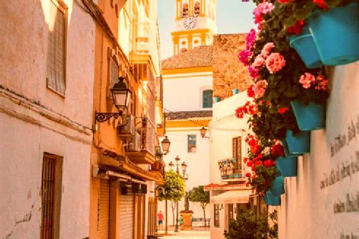 Escorts Menasalbas, Spain — Local Companions
