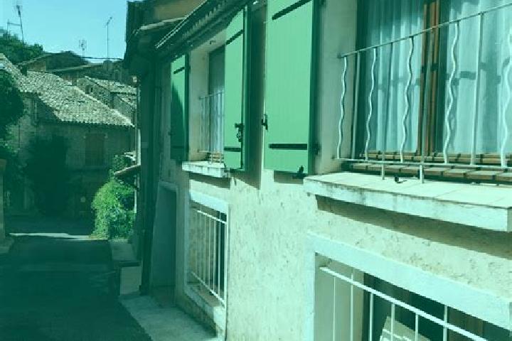Escorts Mezel, France — Local Companions
