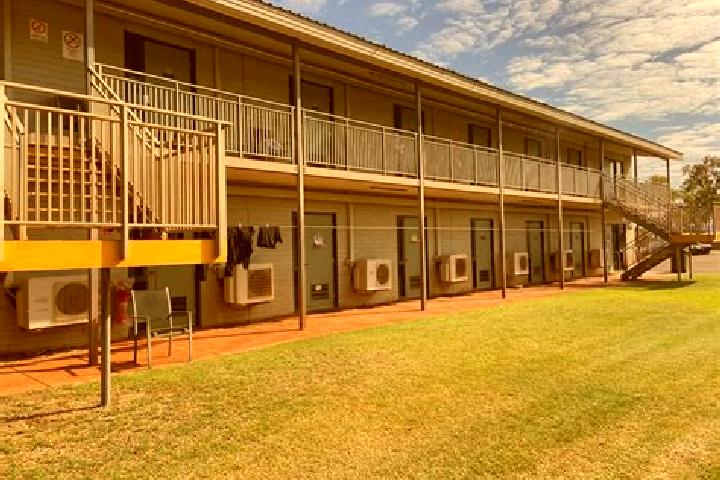 Escorts Middlemount, Australia — Local Companions