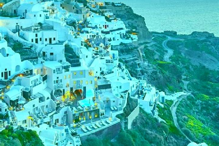 Escorts Mikra Mantineia, Greece — Local Companions