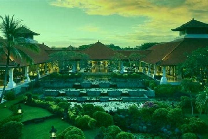 Escorts Minggirsari Dua, Indonesia — Local Companions