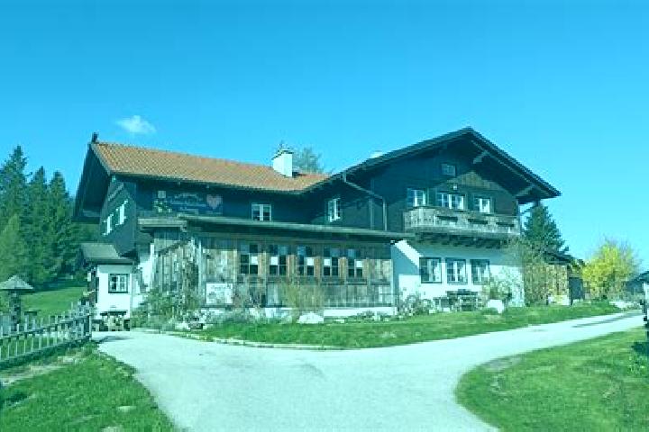 Escorts Moenichkirchen, Austria — Local Companions