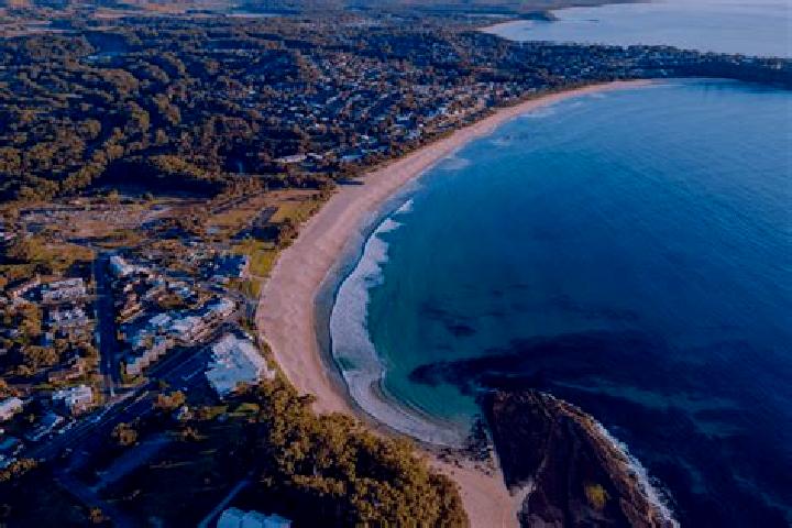 Escorts Mollymook, Australia — Local Companions