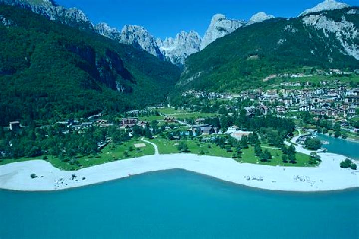 Escorts Molveno, Italy — Local Companions