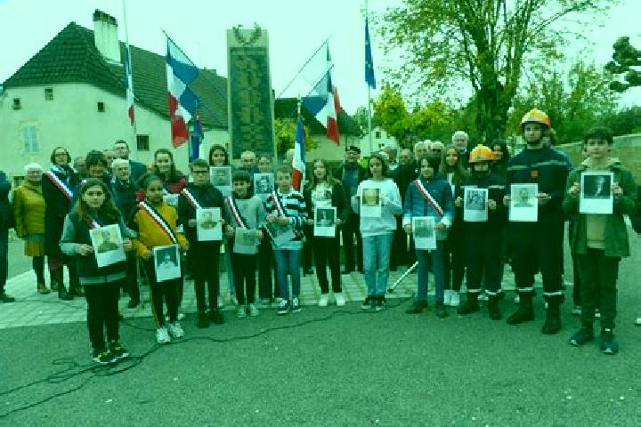 Escorts Mont-sous-Vaudrey, France — Local Companions